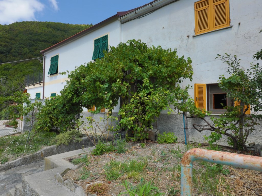 Villa a Schiera in vendita a Sant'Olcese via Otrali,