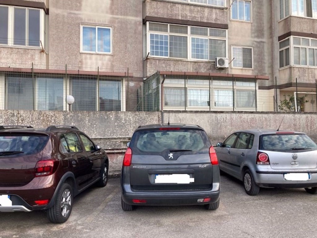 Garage in vendita a Mesagne mesagne Nino Bixio,30