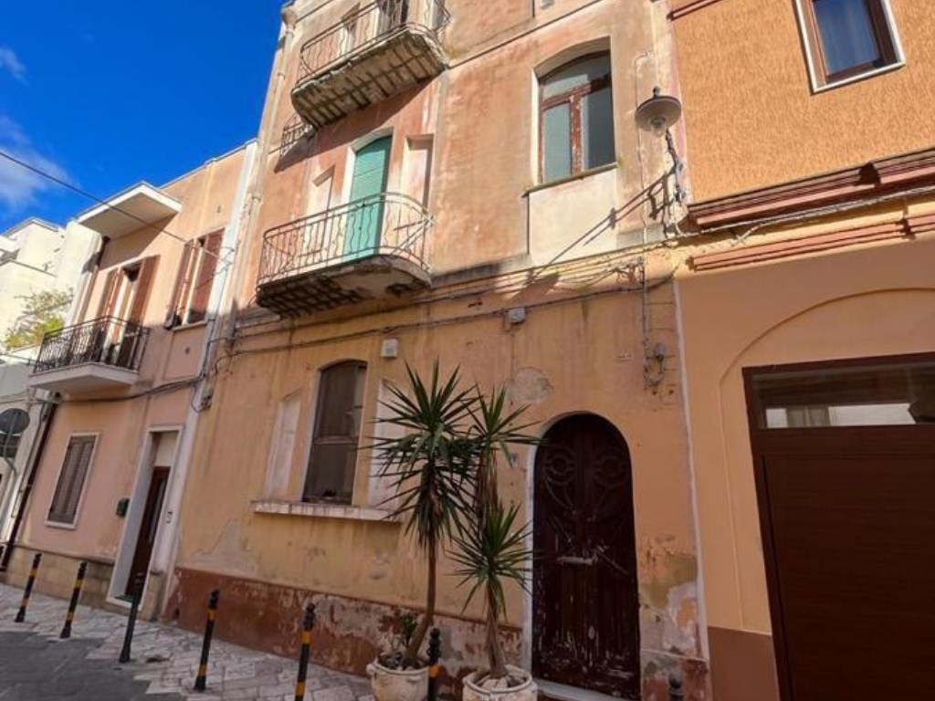 Casa Indipendente in vendita a Brindisi brindisi De Catanzaro,11