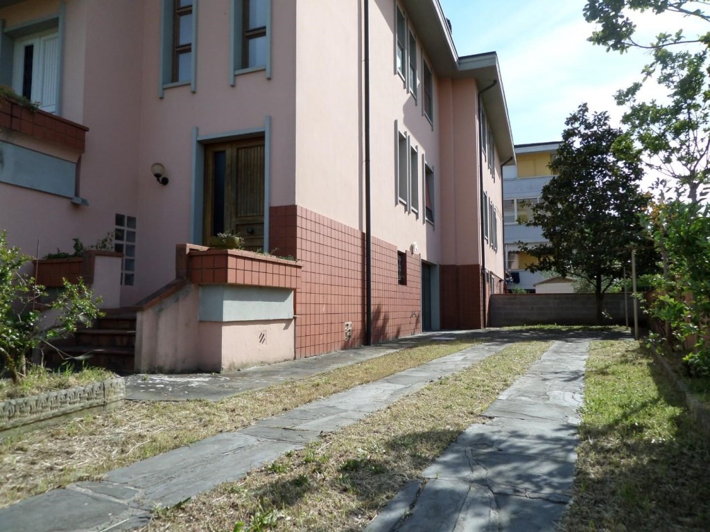 Appartamento in vendita a Santa Croce sull'Arno via Rivolta,