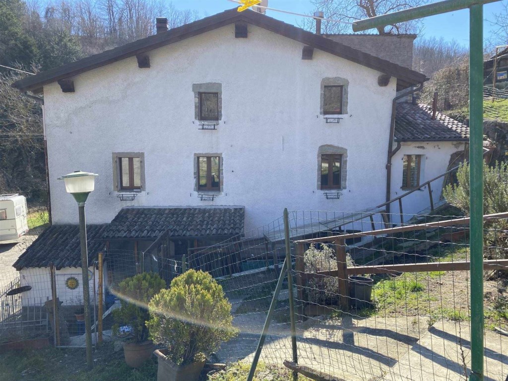 Casa a Schiera in vendita a San Benedetto Val di Sambro via Molino di Federico 6