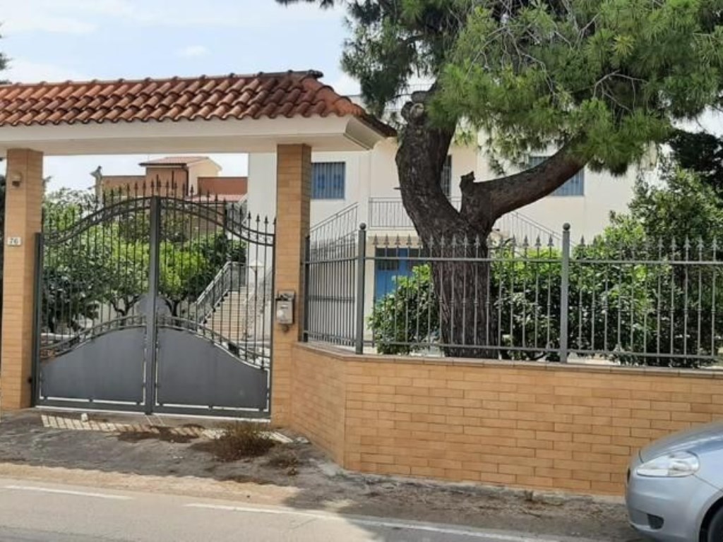 Villa in vendita a Taranto via Michelangelo 76