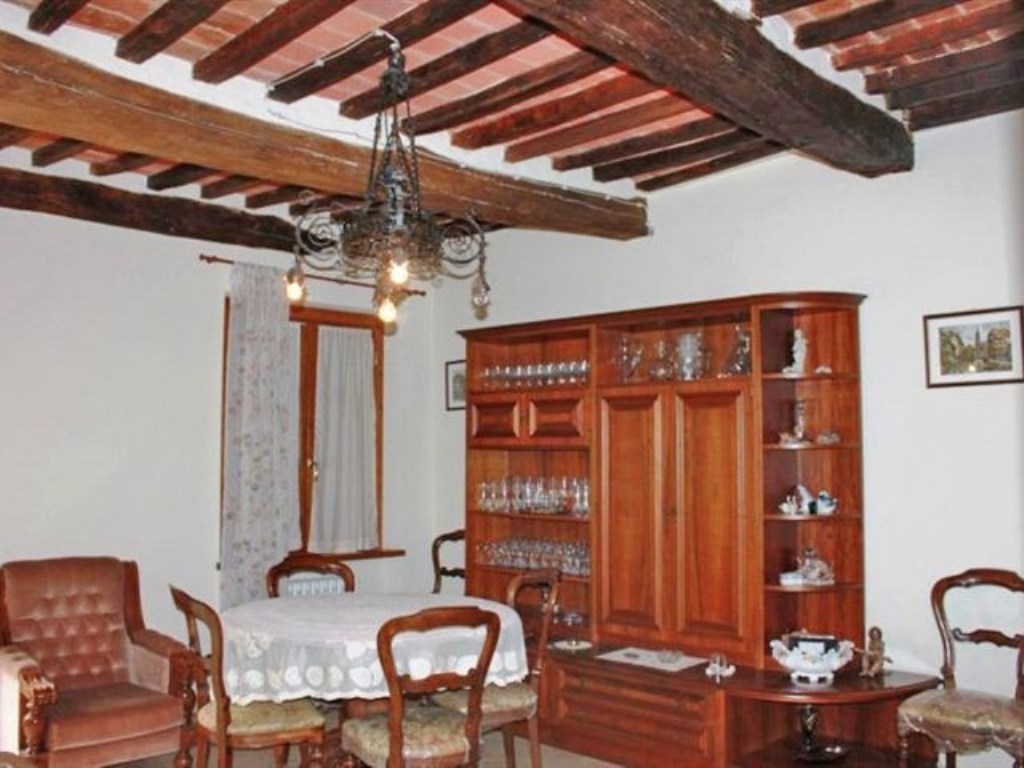 Casa Indipendente in vendita a Lucignano