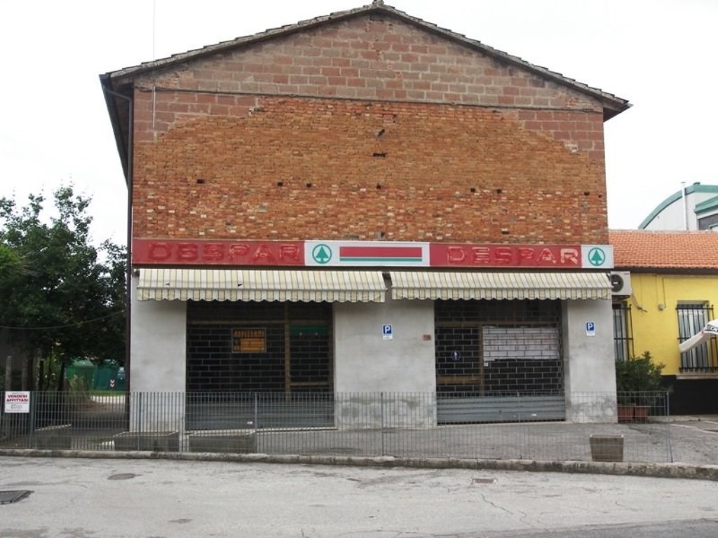 Attività Commerciale in vendita a Torrita di Siena