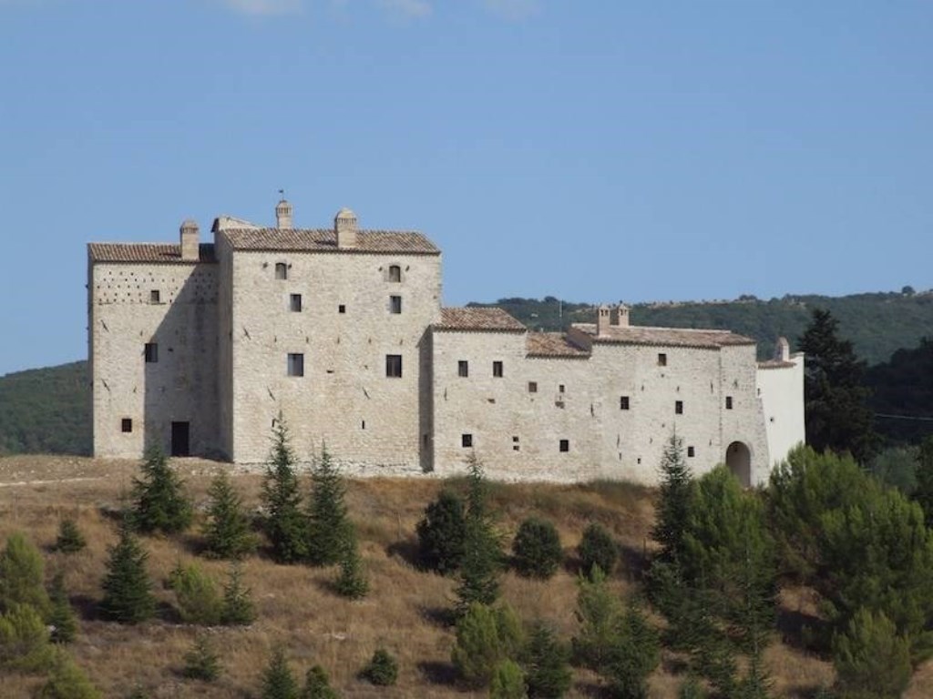 Palazzo in vendita a Todi