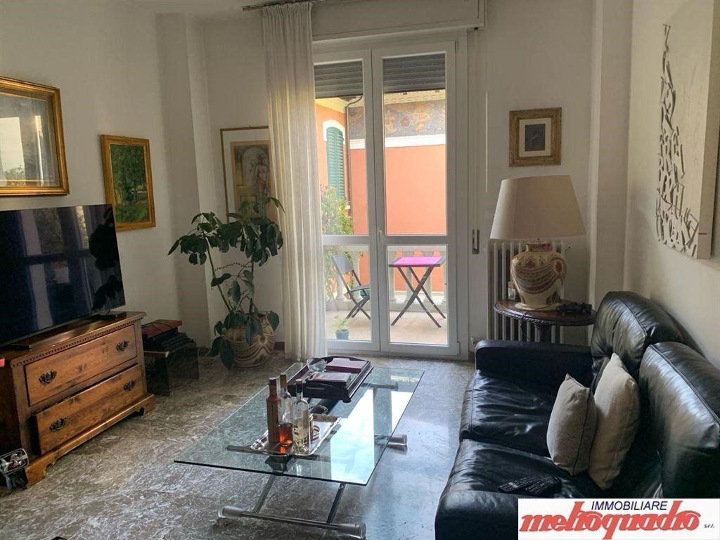 Appartamento in affitto a Bologna via Guinizelli