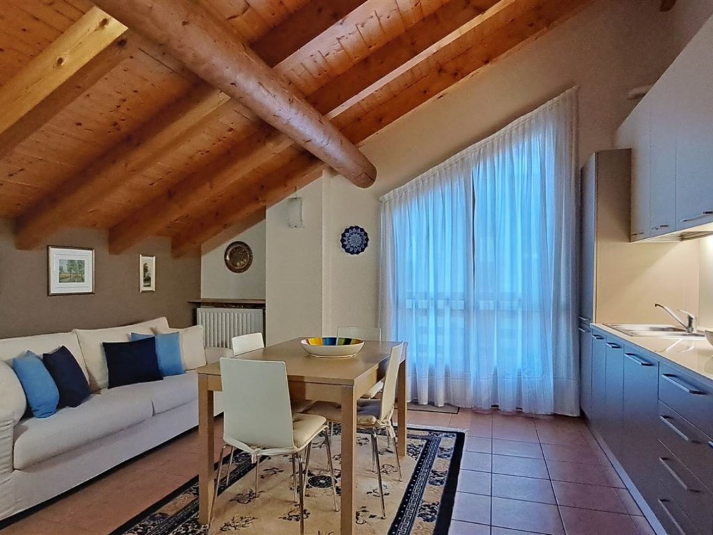 Appartamento in vendita a Santa Maria Maggiore via Milano
