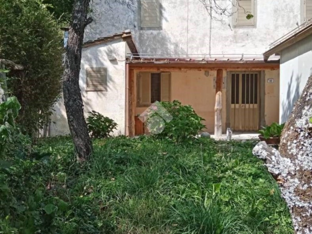 Casa Indipendente in vendita a Villa Minozzo via Case Caniparoli, 21