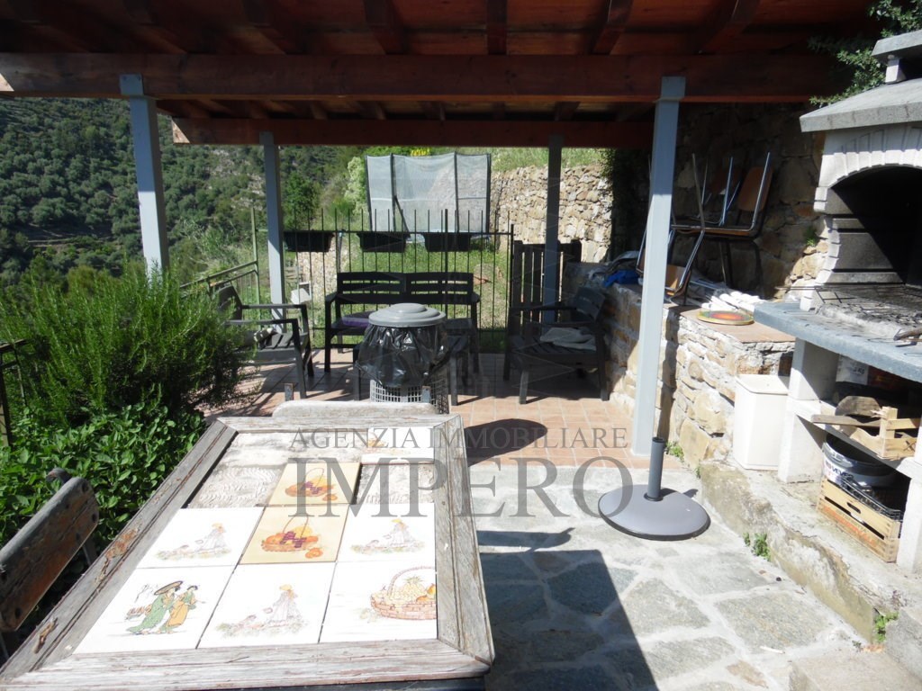 Casa Indipendente in vendita a Camporosso frazione Brunetti, 41