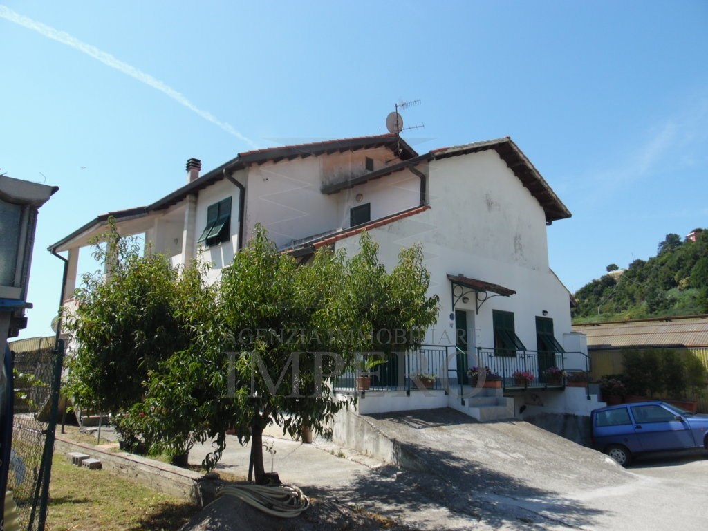 Porzione di Casa in vendita a Camporosso via Braie, 185