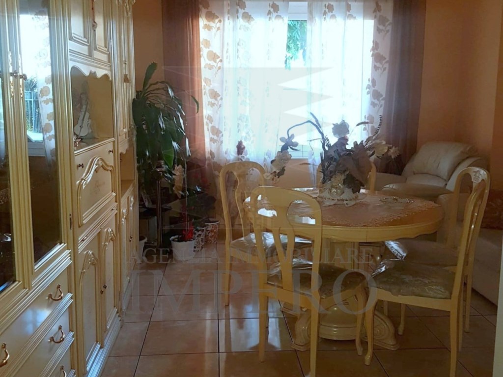 Appartamento in vendita a Ventimiglia via Ernesto Chiappori, 26