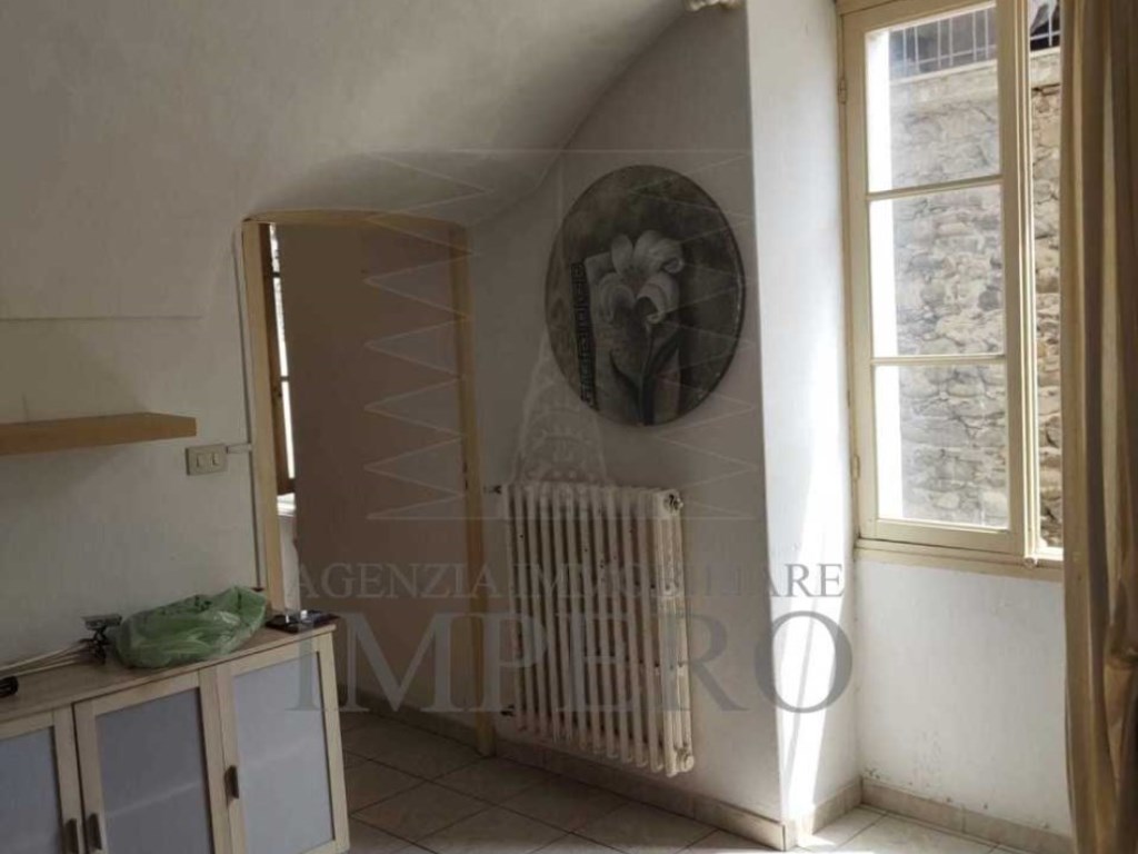 Appartamento in vendita a Dolceacqua via s. Bernardovia san michele,