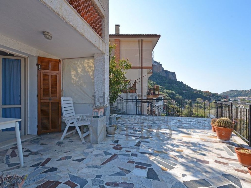 Casa Indipendente in vendita a Ventimiglia corso Limone Piemonte,