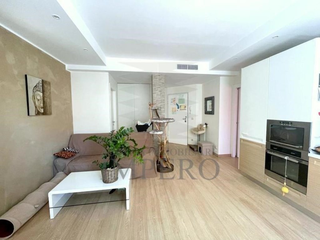 Appartamento in vendita a Ventimiglia via Vittorio Veneto,