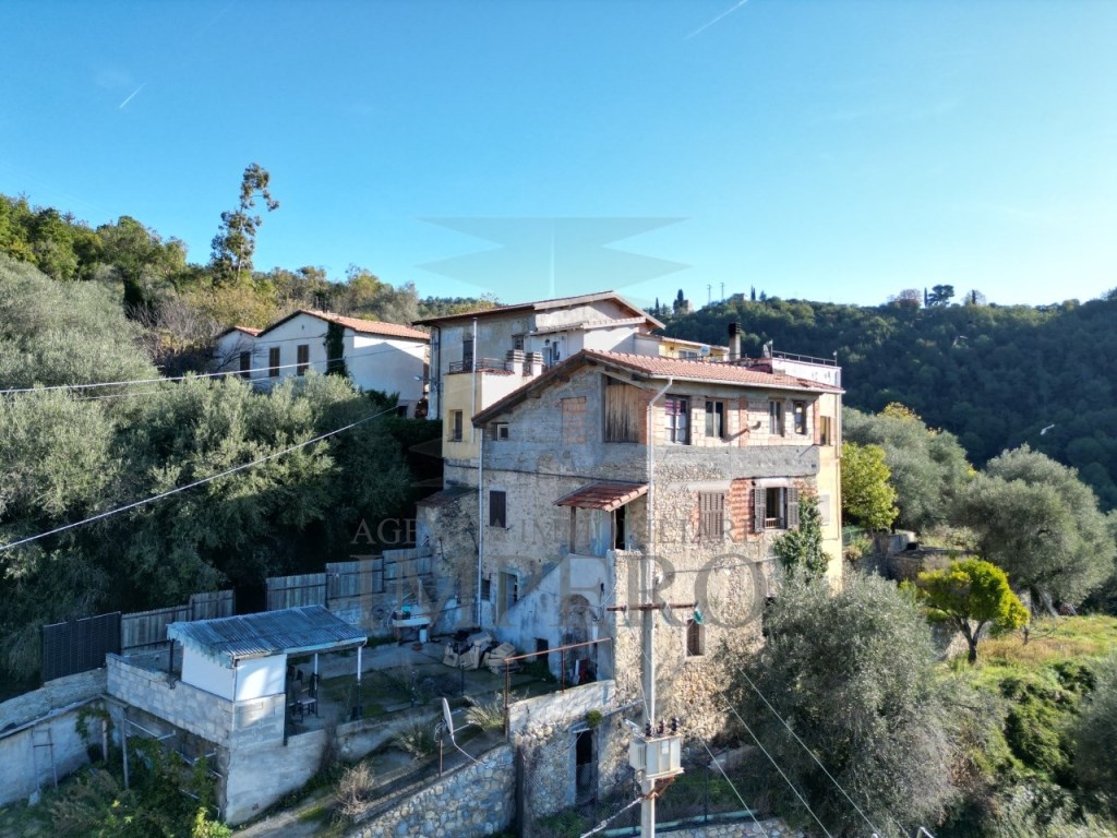Porzione di Casa in vendita a Camporosso via Magauda, 31