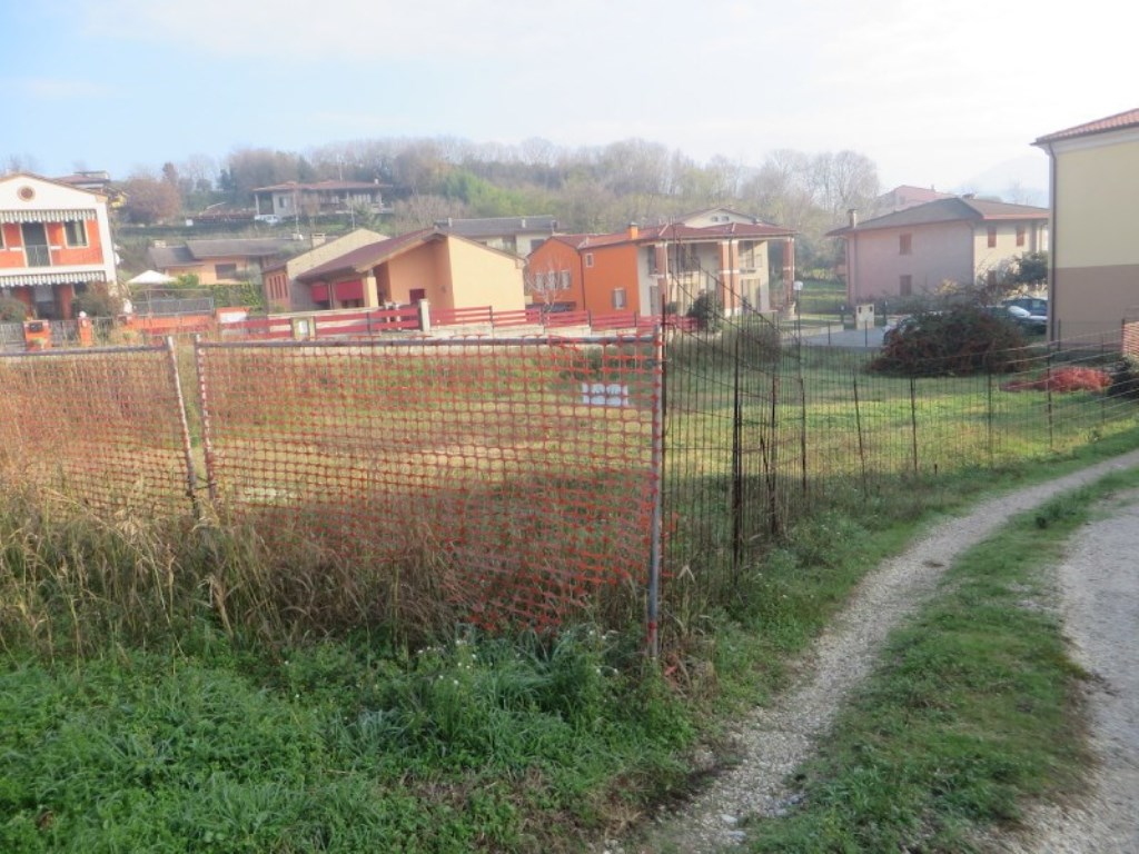 Terreno Residenziale in vendita a Lozzo Atestino via Roma