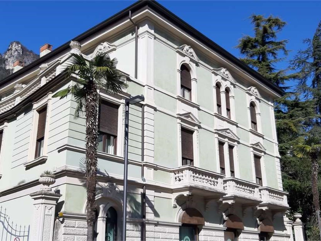 Villa Bifamiliare in vendita a Riva del Garda