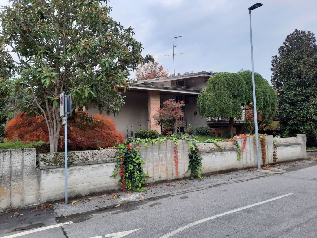 Villa in vendita a Reggiolo viale amendola