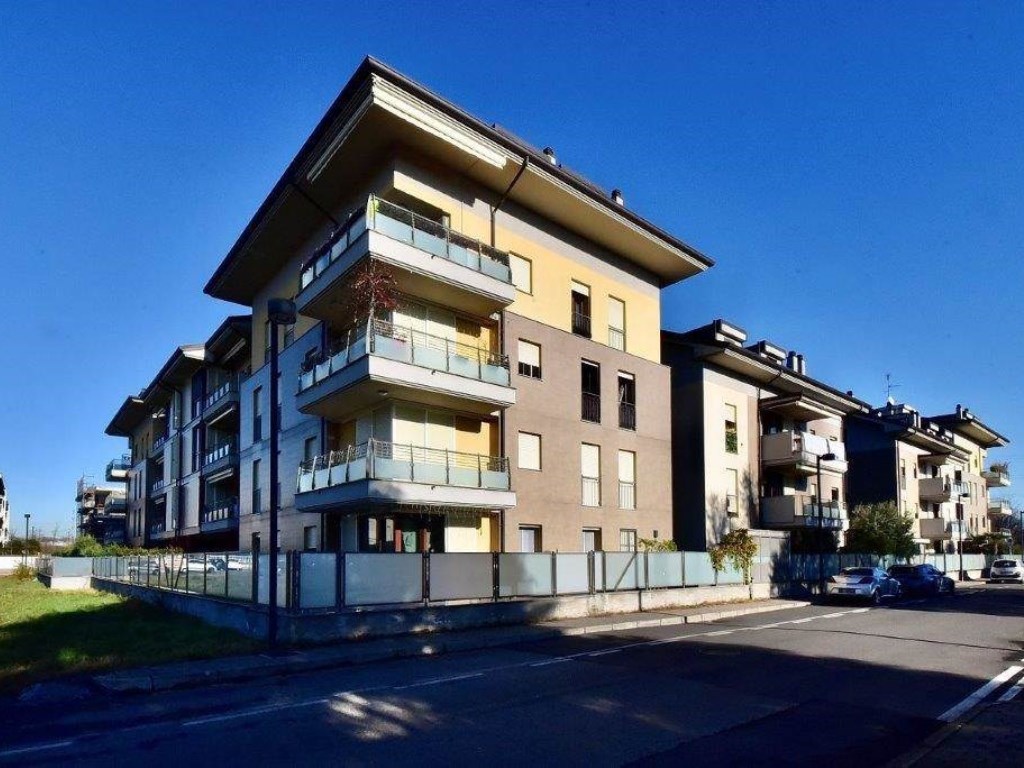 Appartamento in vendita a Varedo via bolzano 50