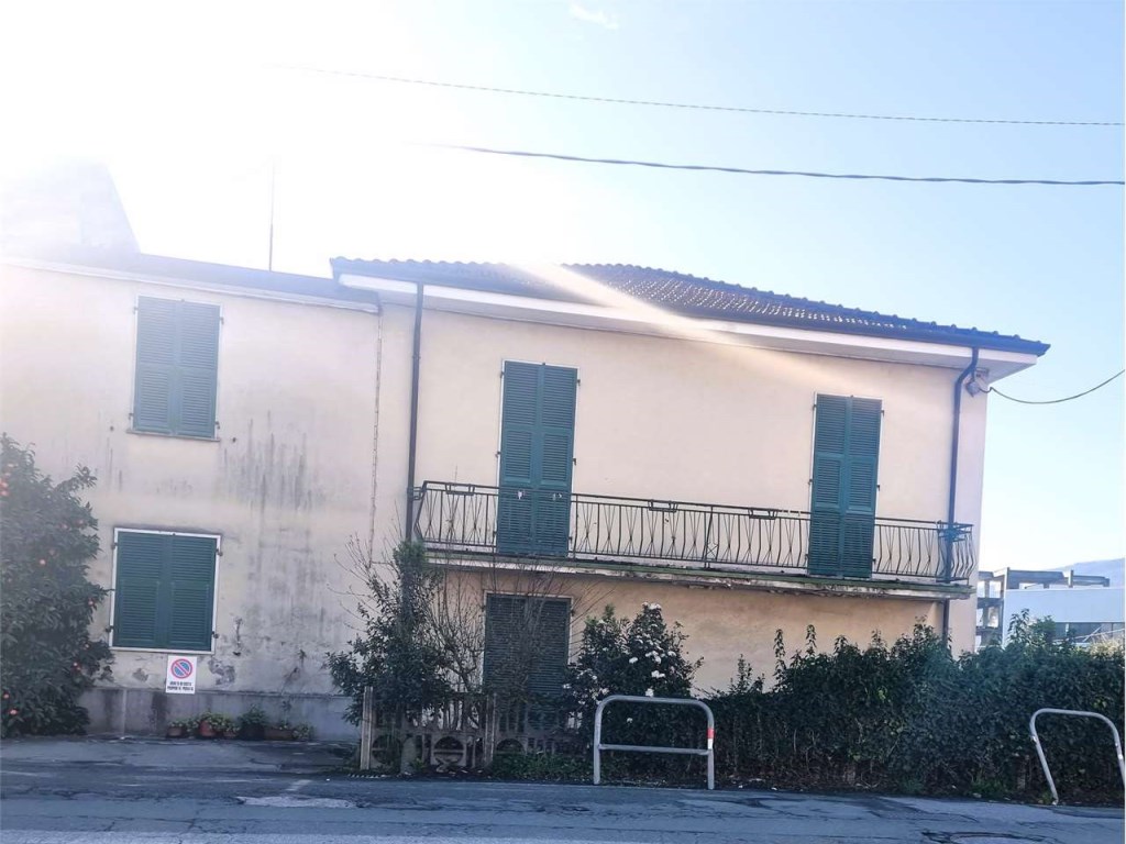 Porzione di Casa in vendita a Sarzana