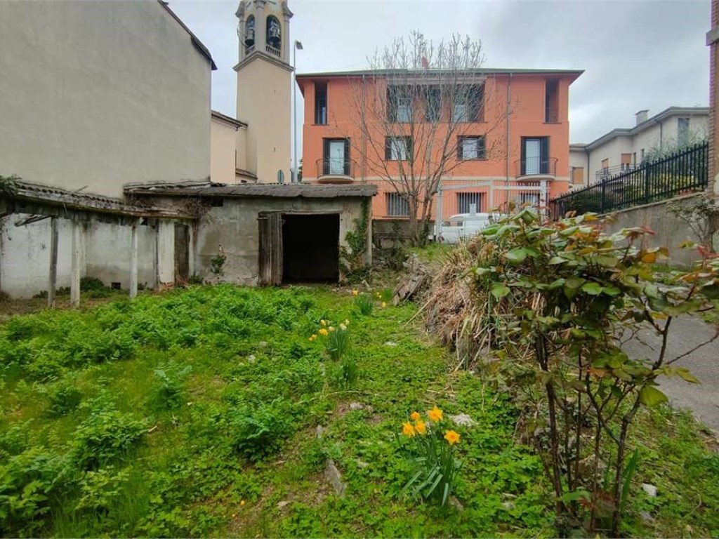 Palazzo in vendita a Lecco