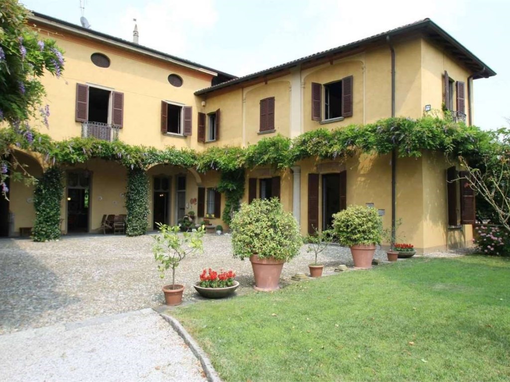 Villa in vendita a Garbagnate Monastero