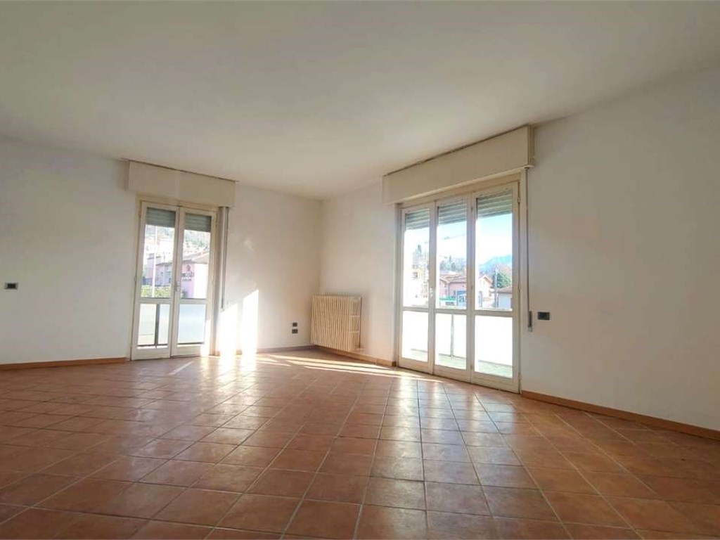 Appartamento in vendita a Cesana Brianza