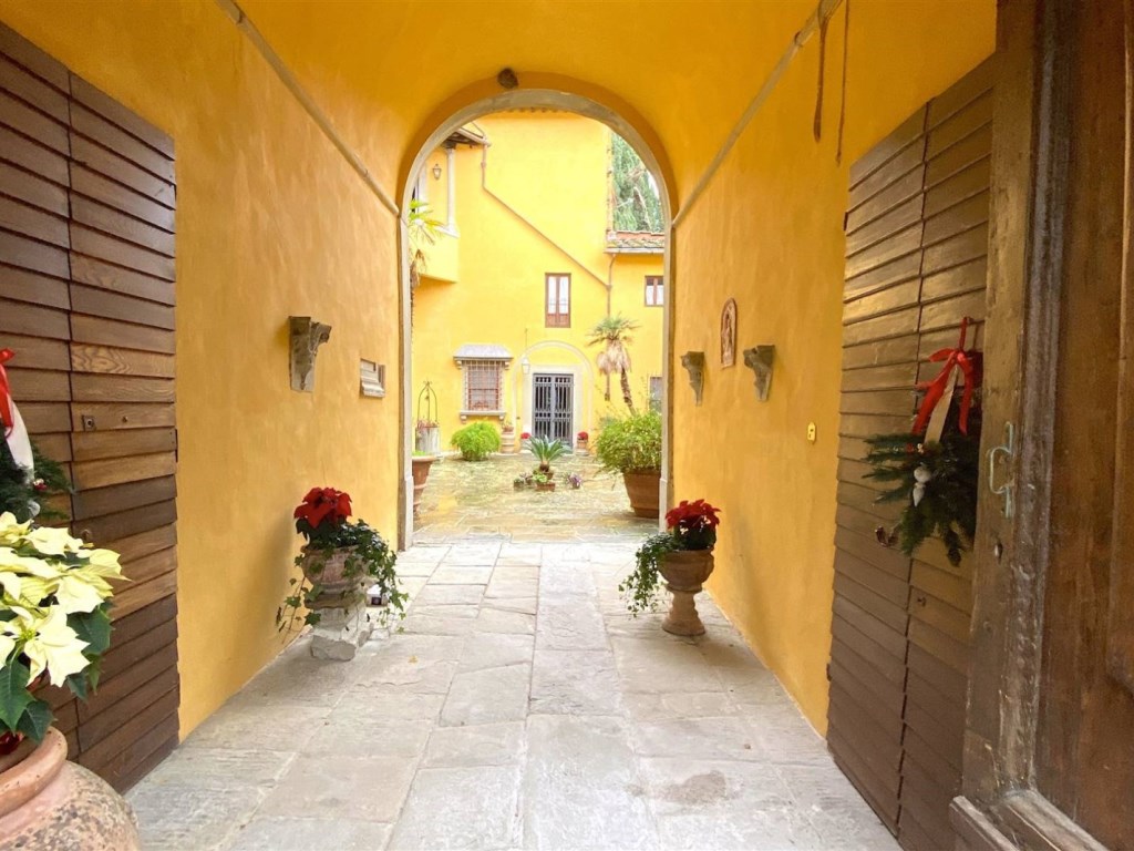Appartamento in vendita a Fiesole via di Sant'Anna 1