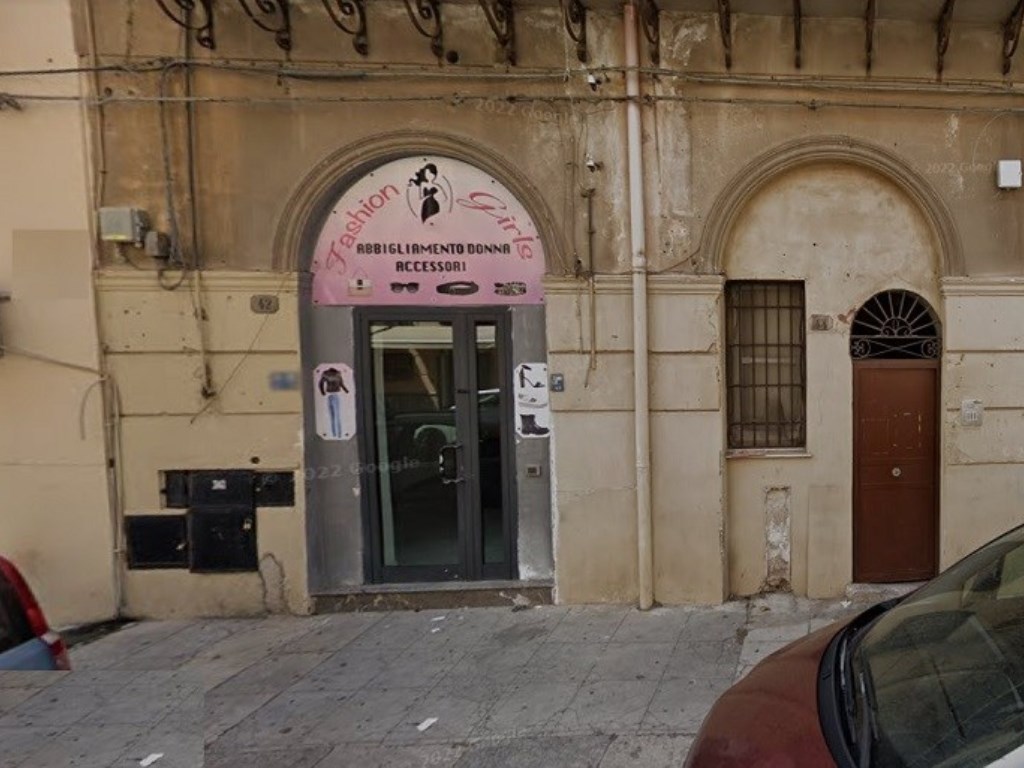 Negozio in vendita a Palermo via Ugo Bassi 42