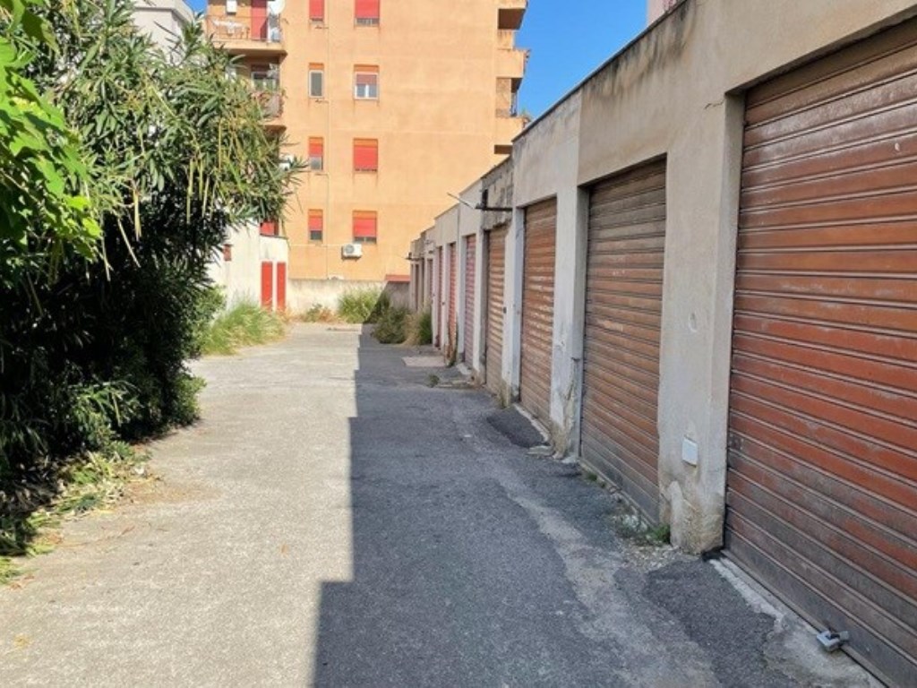 Garage in vendita a Palermo via Antonio De Stefano 7