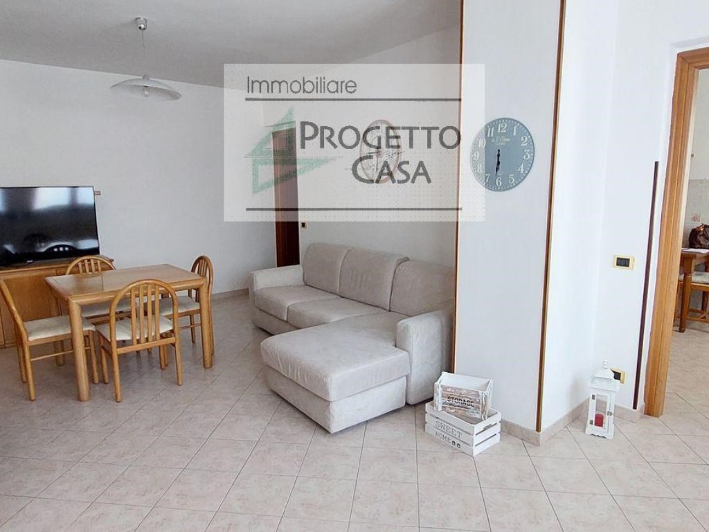 Appartamento in vendita a Casale Corte Cerro casale Corte Cerro bertone,0