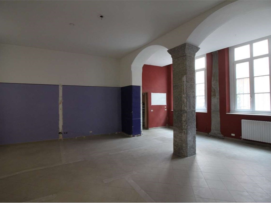 Ufficio in vendita a Como via Alessandro Volta 53