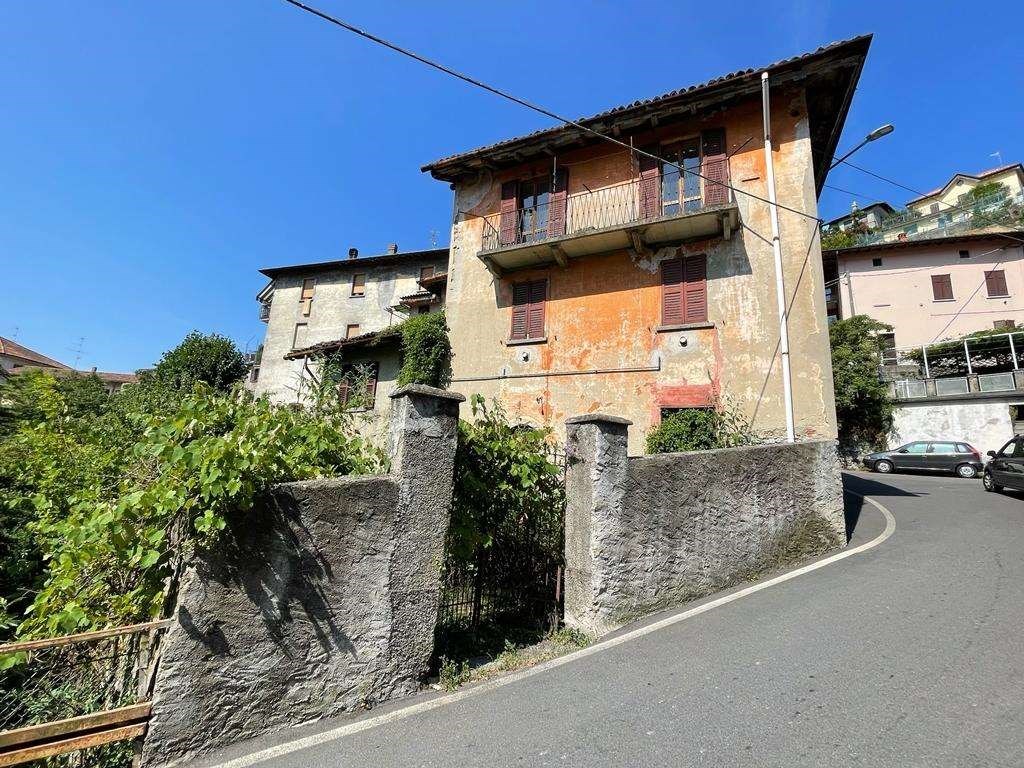 Casa Indipendente in vendita a Como via Andrea Appiani 10
