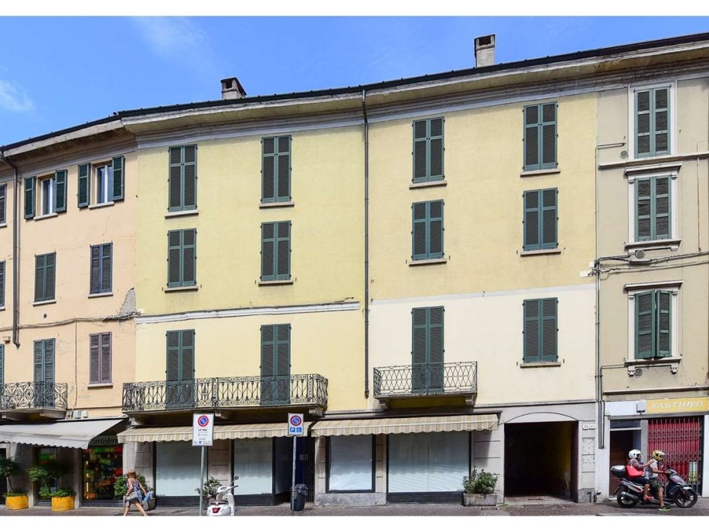 Palazzo in vendita a Como via milano 51