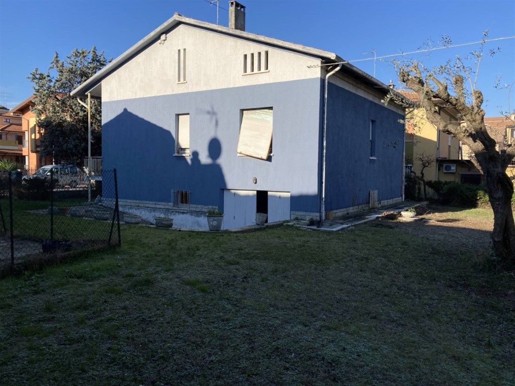 Casa Indipendente in vendita a Fano