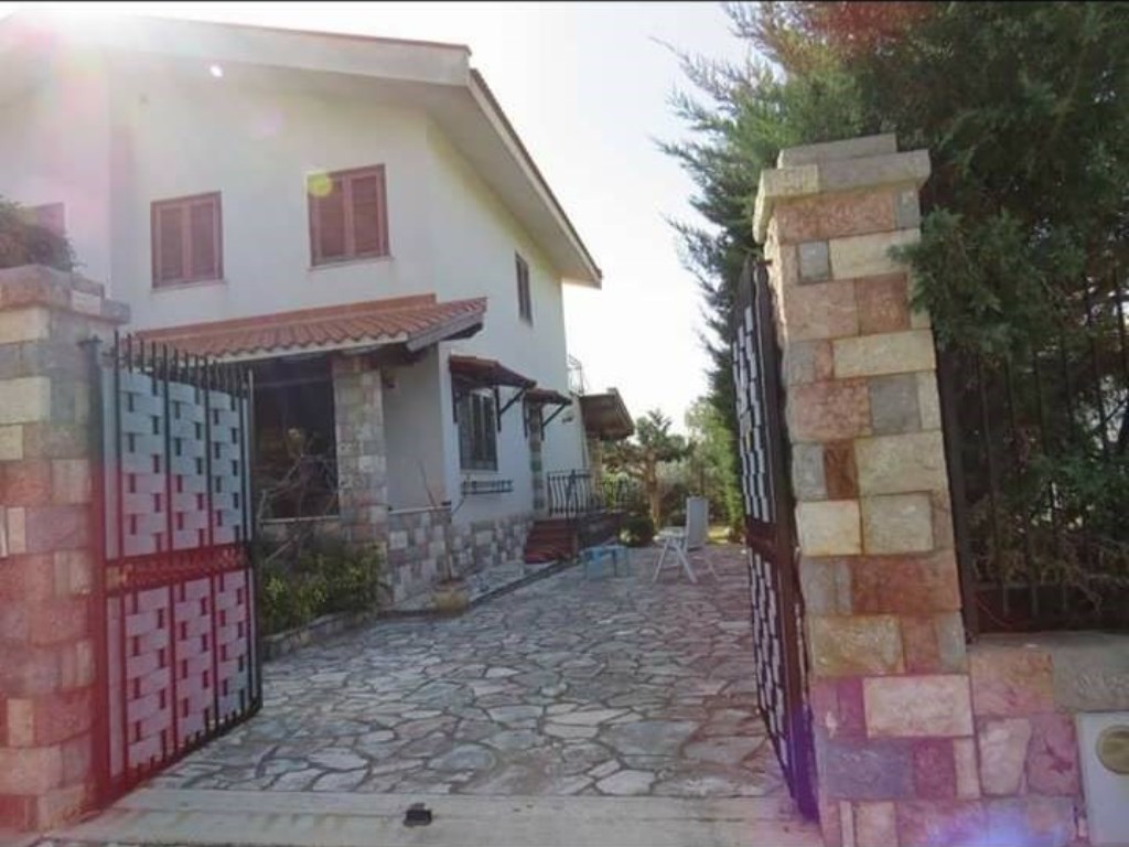 Villa Bifamiliare in vendita a Terrasini
