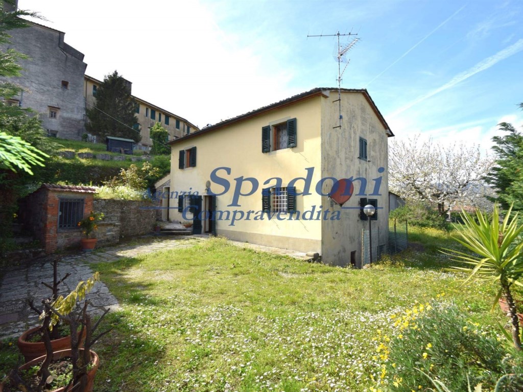 Casa Indipendente in vendita a Montecatini-Terme