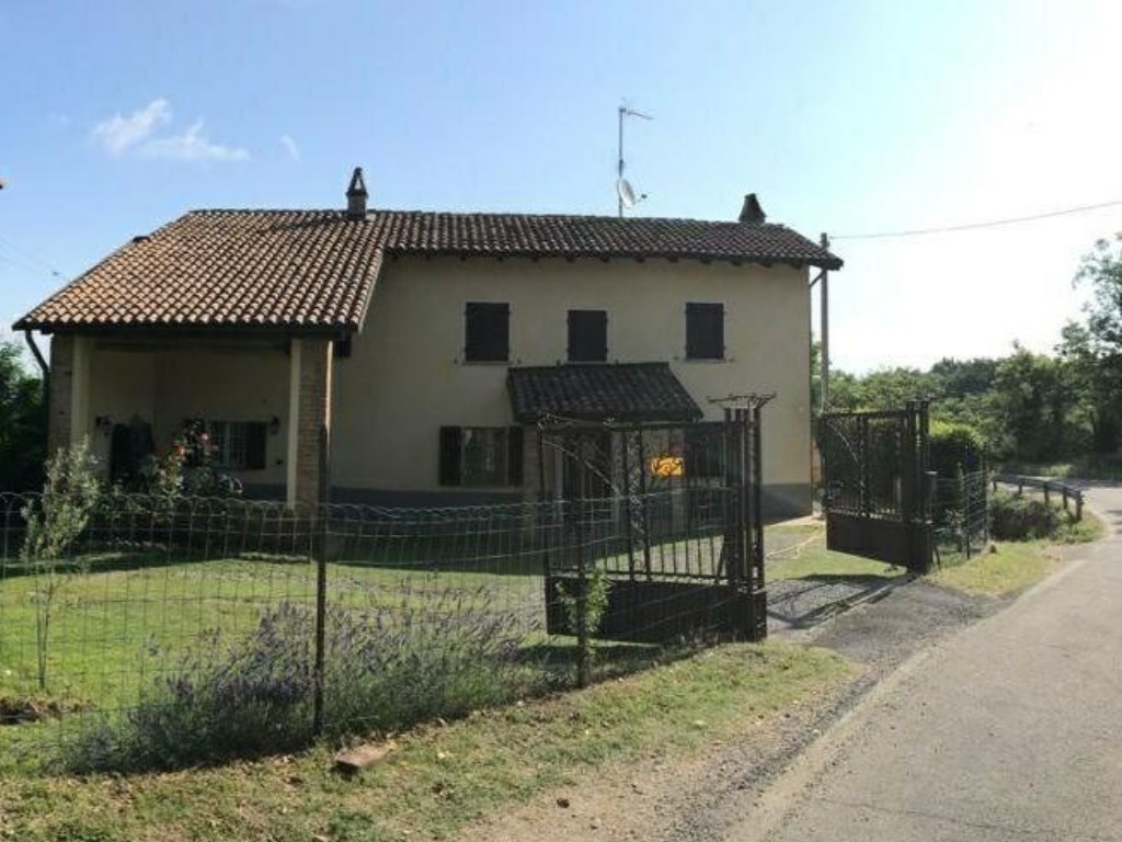 Casa Indipendente in vendita a Mombaruzzo via Piero Boidi