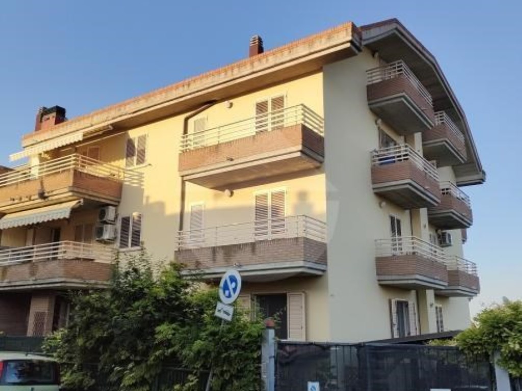 Appartamento in vendita a Teramo via don Lorenzo Milani,