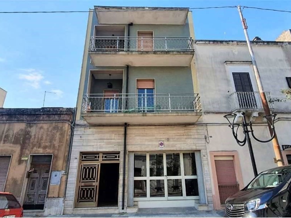 Casa Indipendente in vendita a Mesagne via Tenente Ugo Granafei 36- 38