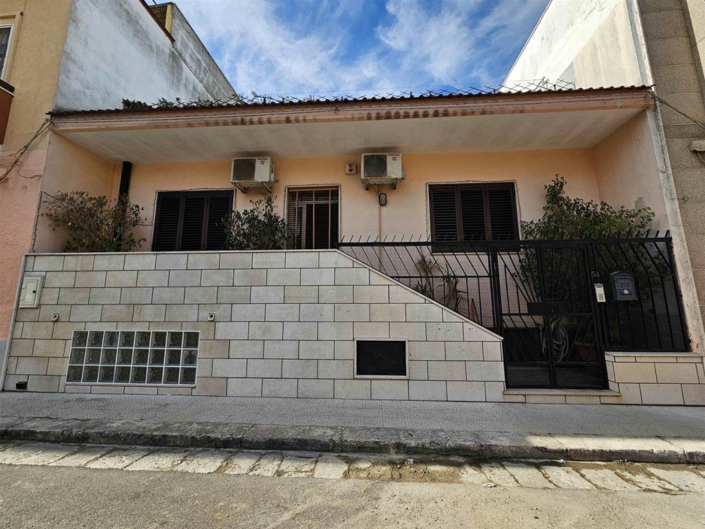 Casa Indipendente in vendita a Mesagne via toscana 54