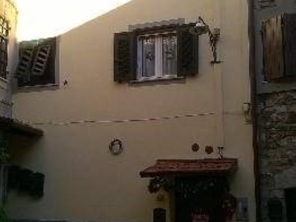 Appartamento in vendita a Vezzano Ligure