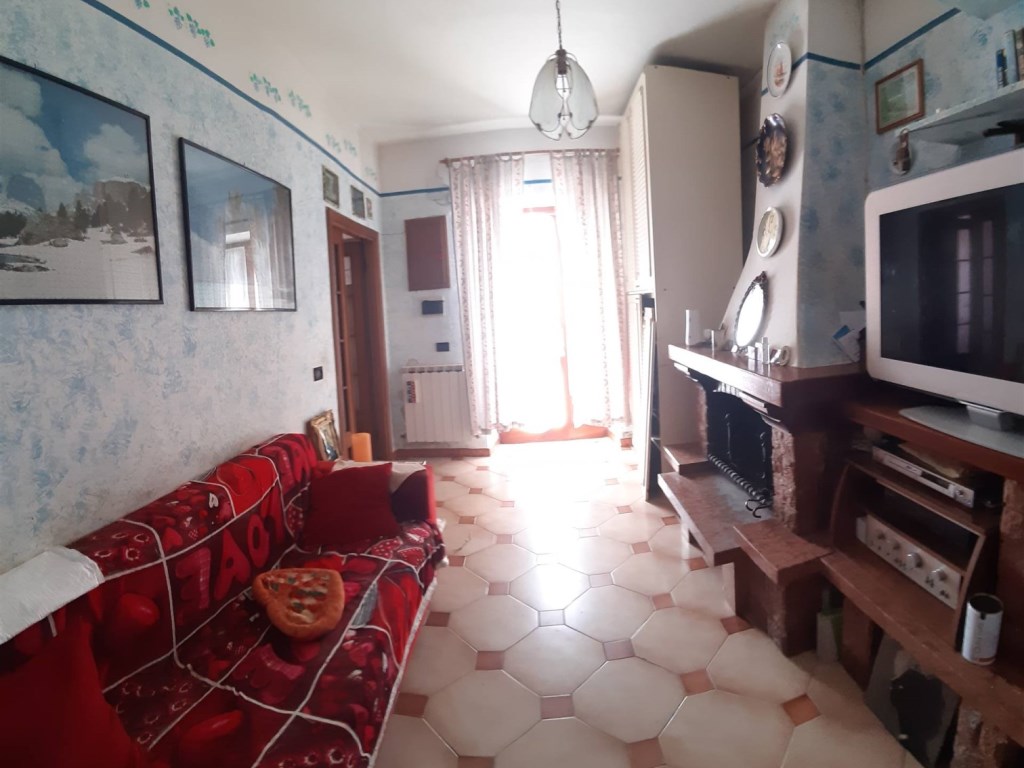 Appartamento in vendita a Vezzano Ligure via Matteotti 25/b