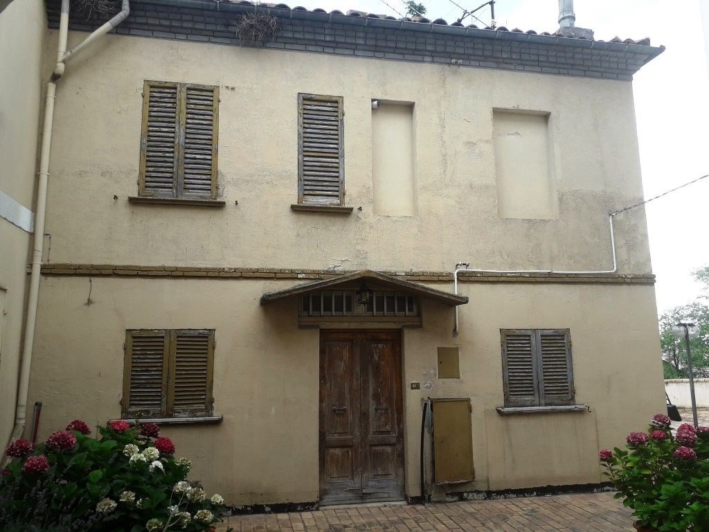 Casa Indipendente in vendita a Chieti via arenazza