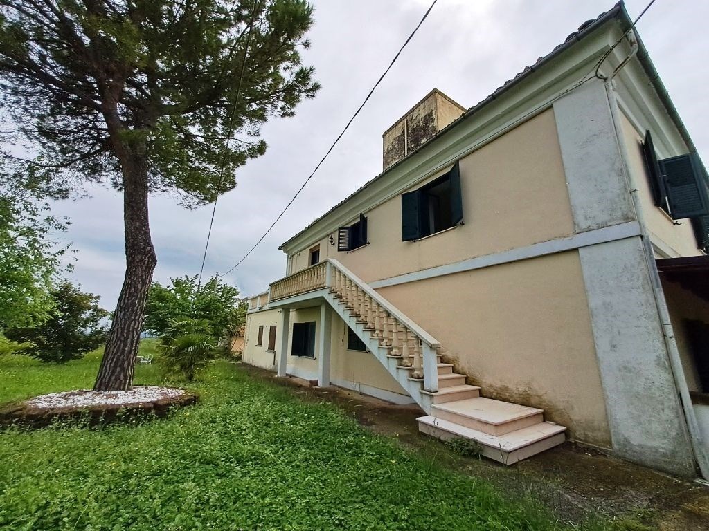 Casa Indipendente in vendita a Nocciano contrada casali