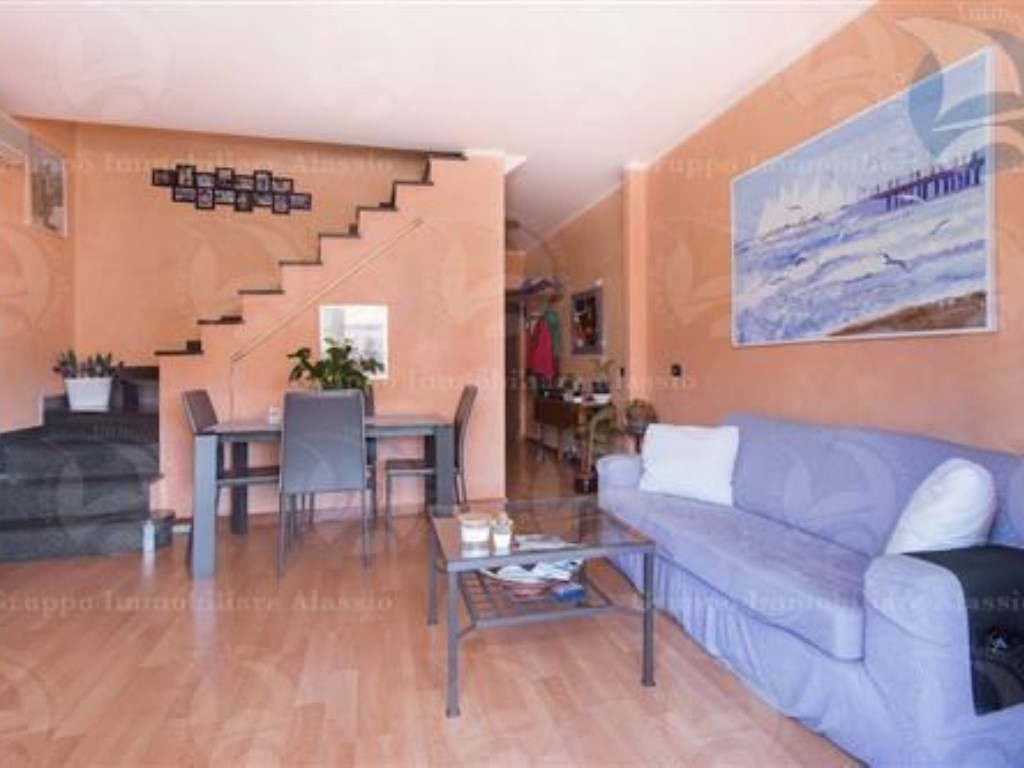 Appartamento in vendita ad Alassio via Loreto Alta