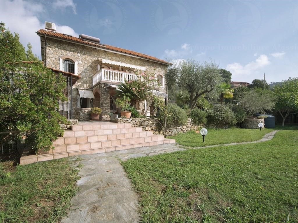 Villa in vendita ad Andora