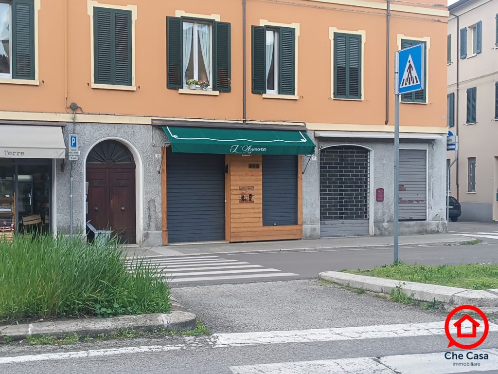 Negozio in affitto a Cesena via Gino Fantini, 16