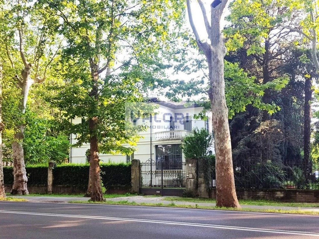 Casa Indipendente in vendita a Faenza viale stradone 22