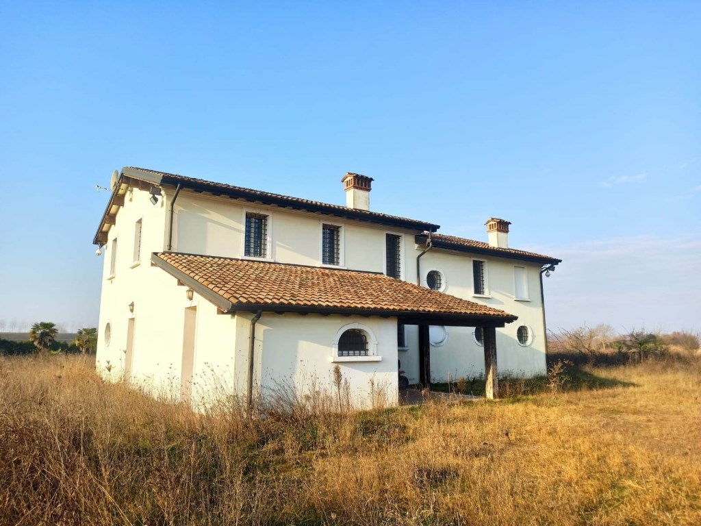 Villa in vendita a Concordia sulla Secchia chiaviche